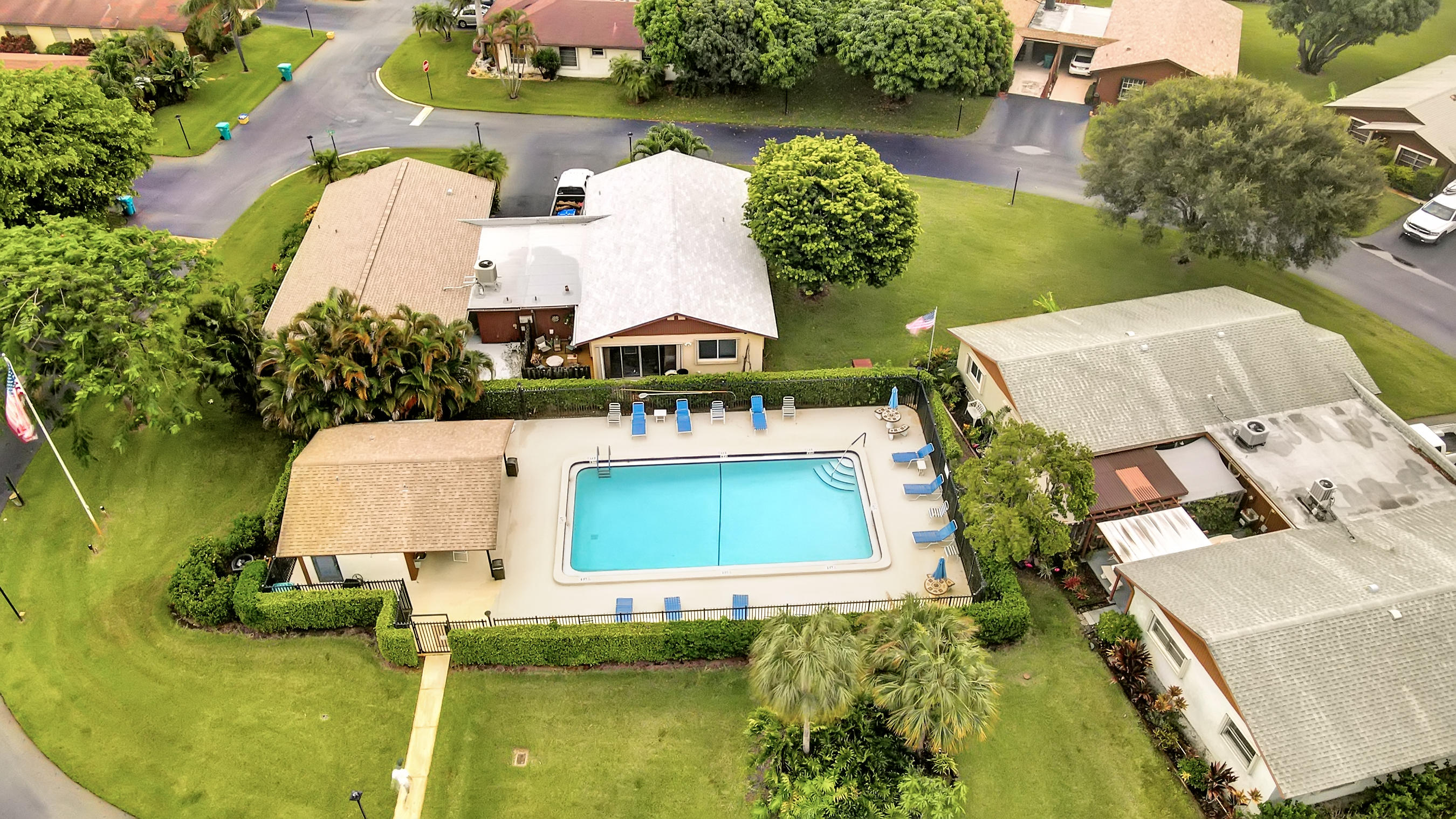 LOS MANGOS PATIO VILLAS AND TOWNHOMES - Residential Lease