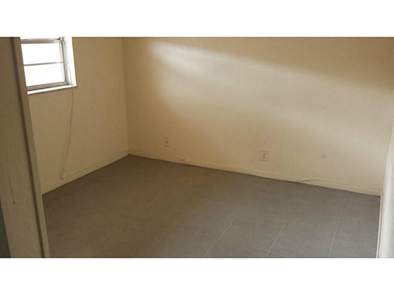 ORIOLE GARDENS 14 CONDO - Residential Lease