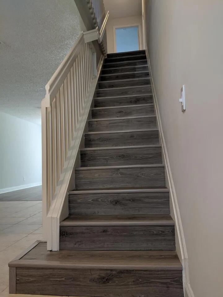 SAWGRASS EXCHANGE PLAT - Residential Lease