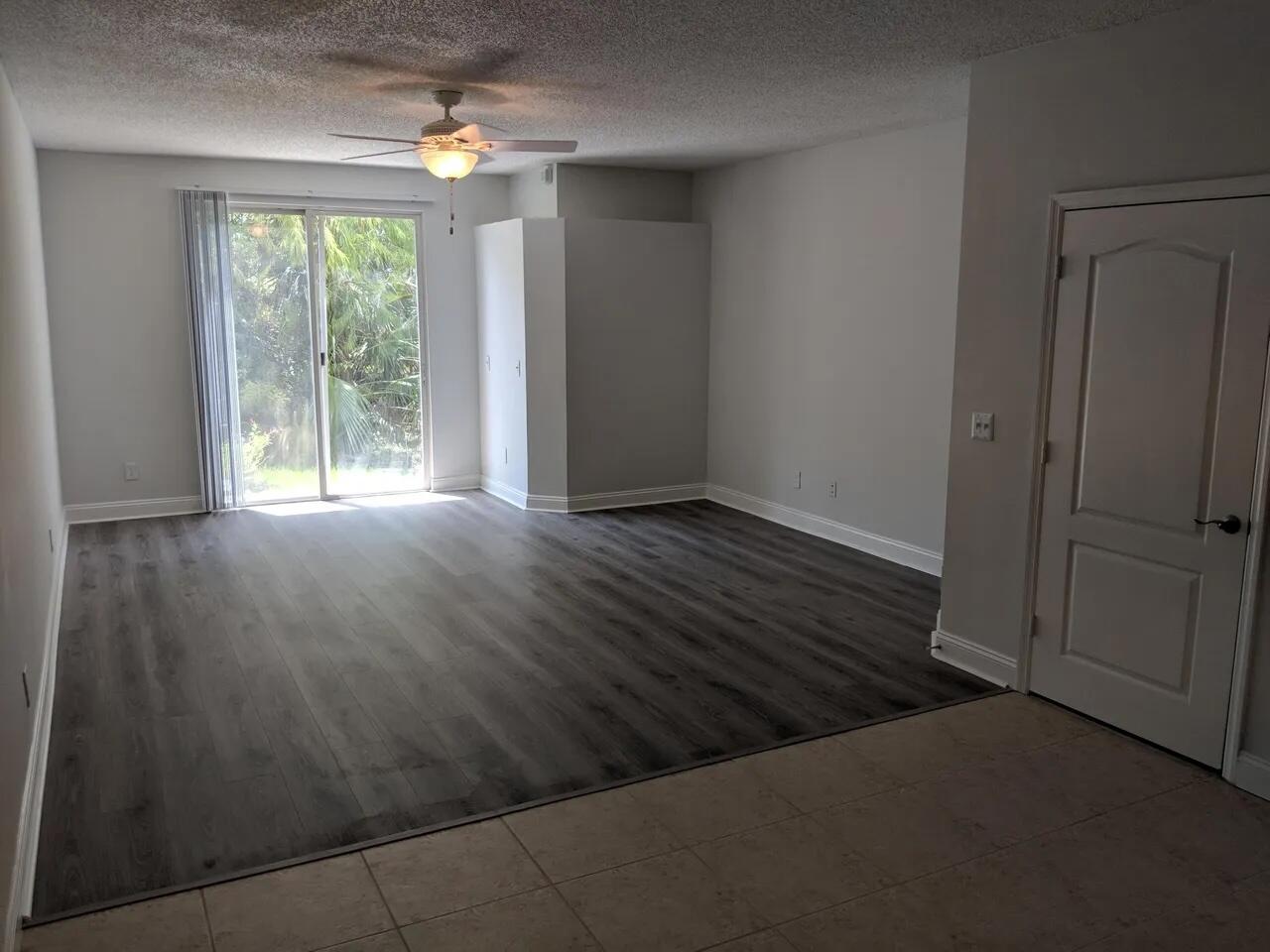 SAWGRASS EXCHANGE PLAT - Residential Lease