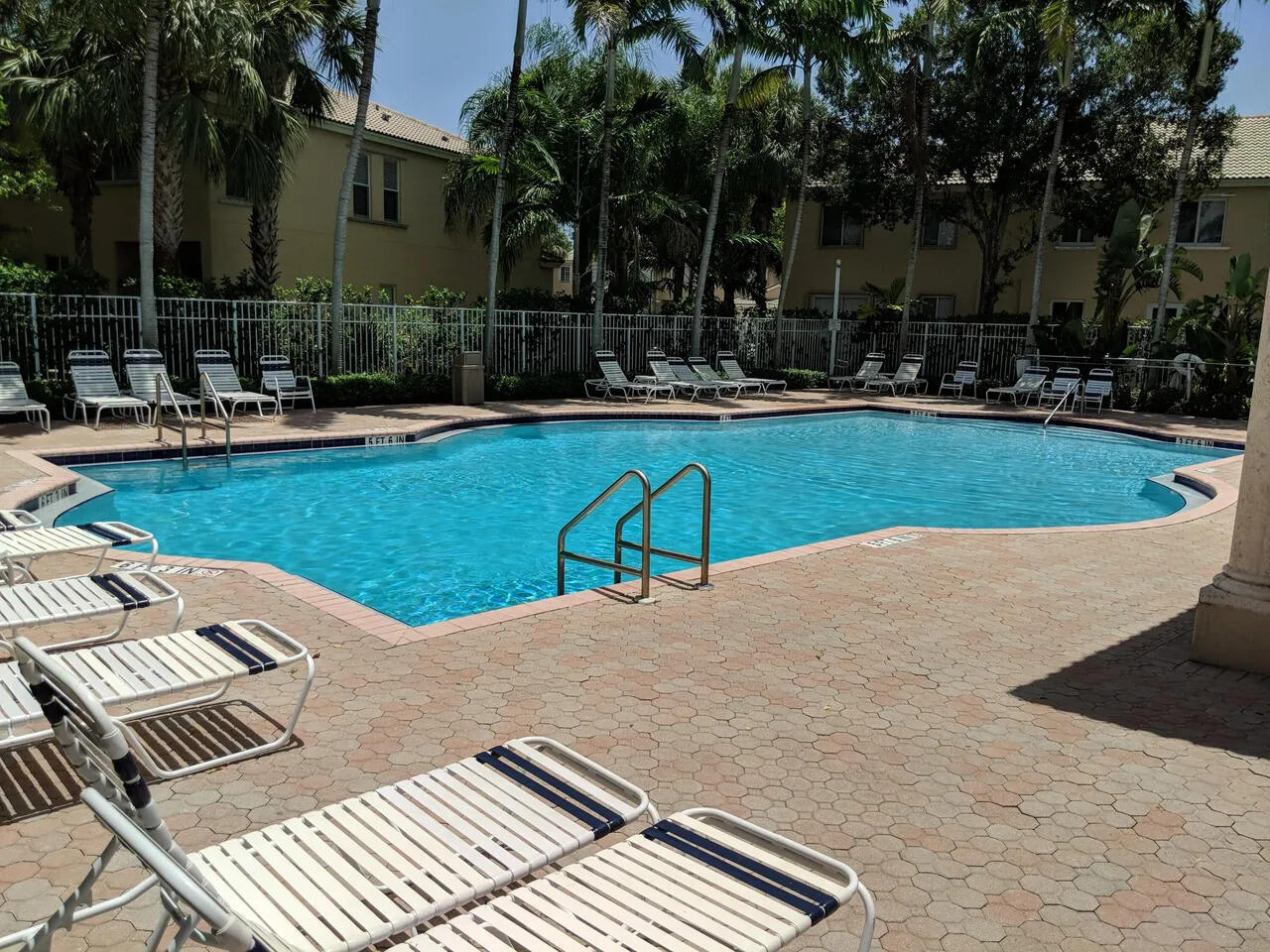 SAWGRASS EXCHANGE PLAT - Residential Lease
