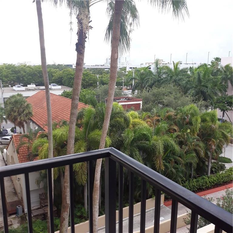 Las Olas By The River Con - Residential Lease