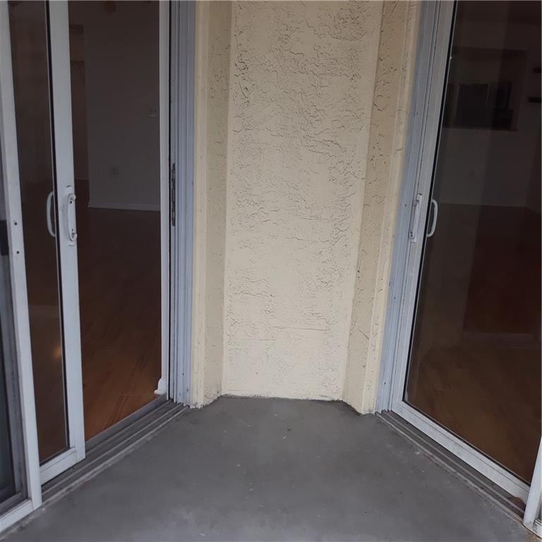 Las Olas By The River Con - Residential Lease