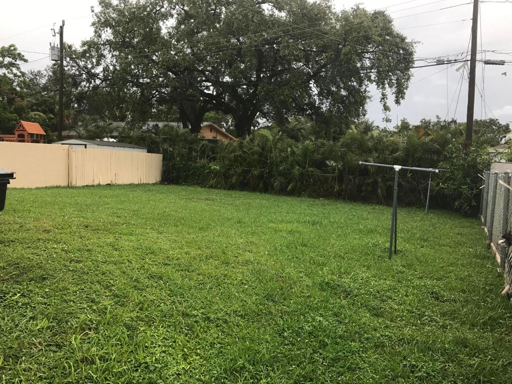 Photo of 1111 SW 24th Avenue, Fort Lauderdale, FL 33312 (MLS # R11051414)