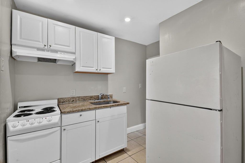 Photo of 885887 7TH Street #200, West Palm Beach, FL 33401 (MLS # B26080073)