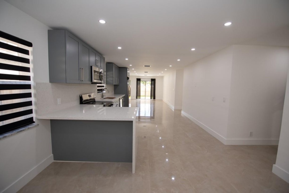 Town Of Modelo Dania B-49 - Residential