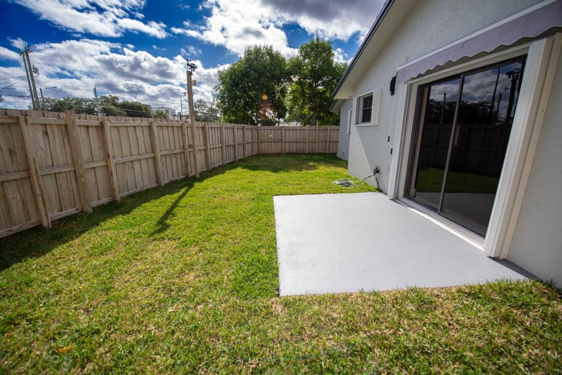 Town Of Modelo Dania B-49 - Residential