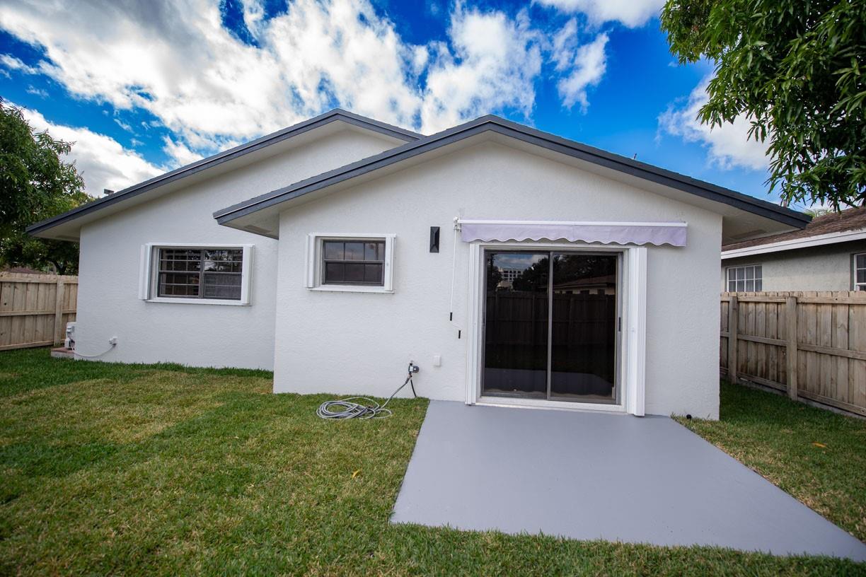 Town Of Modelo Dania B-49 - Residential