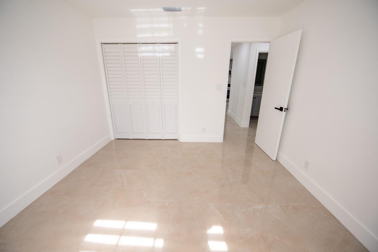 Town Of Modelo Dania B-49 - Residential