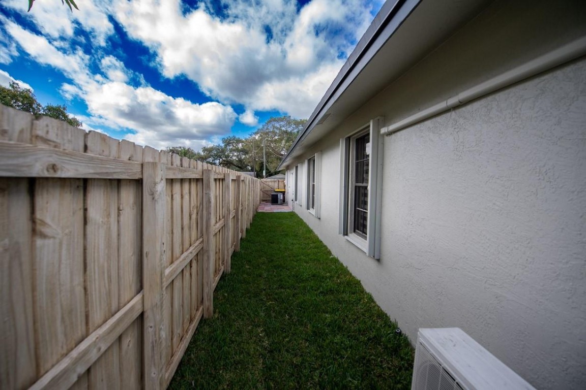 Town Of Modelo Dania B-49 - Residential