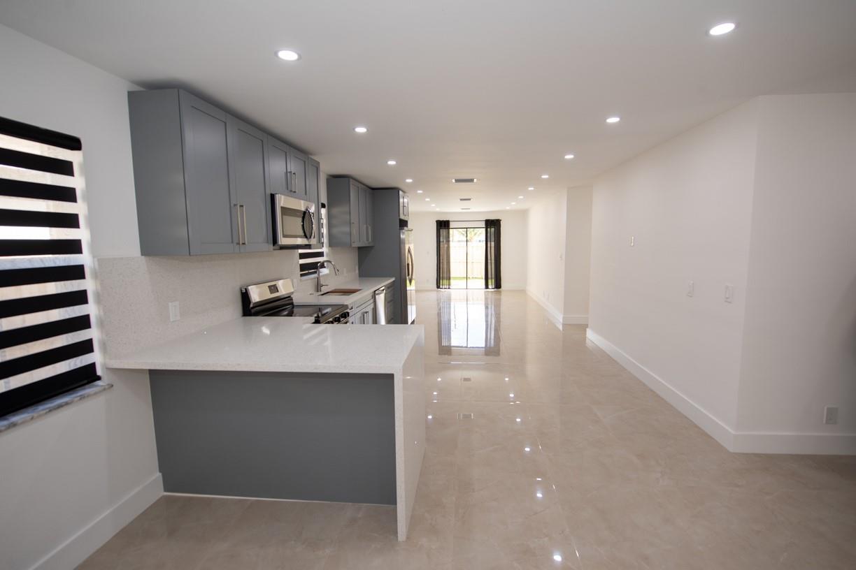 Town Of Modelo Dania B-49 - Residential