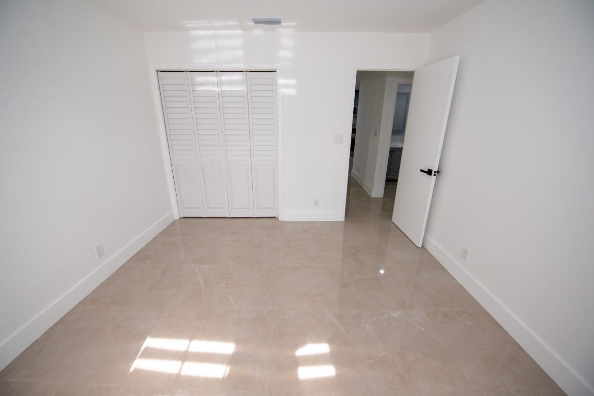 Town Of Modelo Dania B-49 - Residential