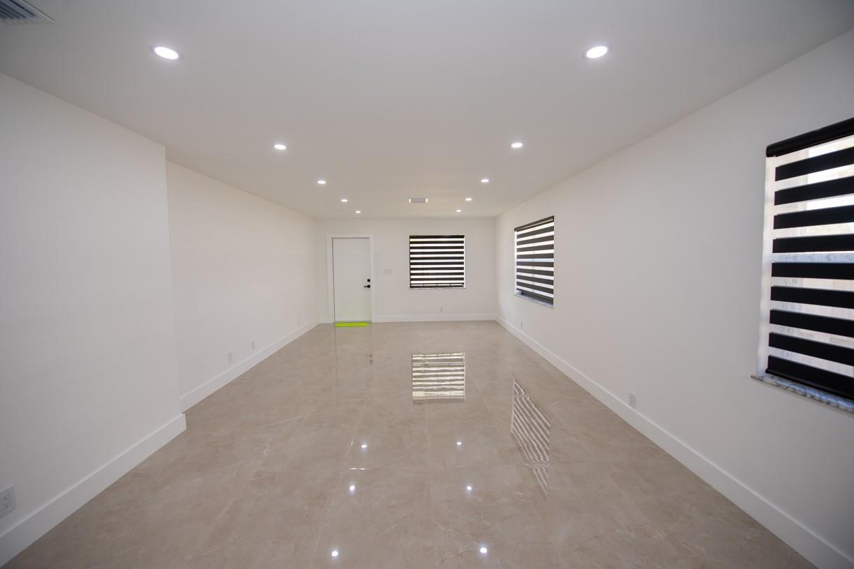 Town Of Modelo Dania B-49 - Residential