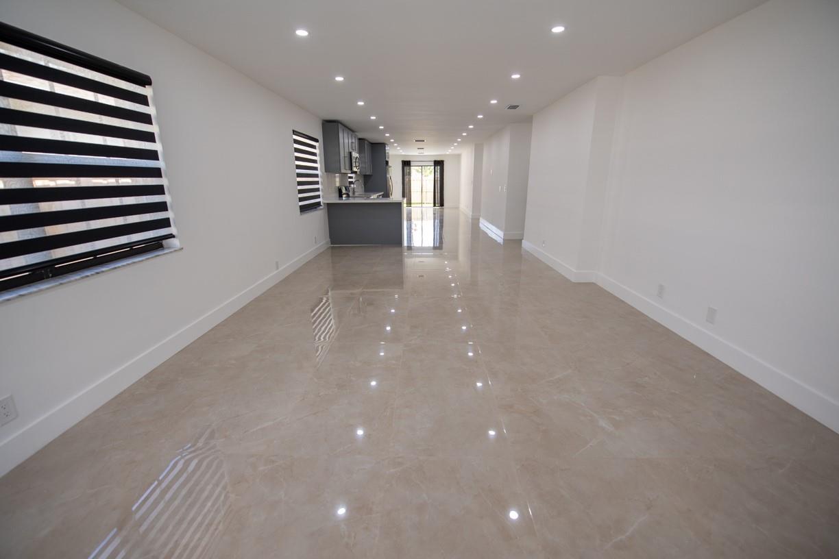 Town Of Modelo Dania B-49 - Residential