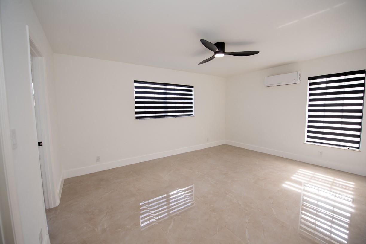 Town Of Modelo Dania B-49 - Residential