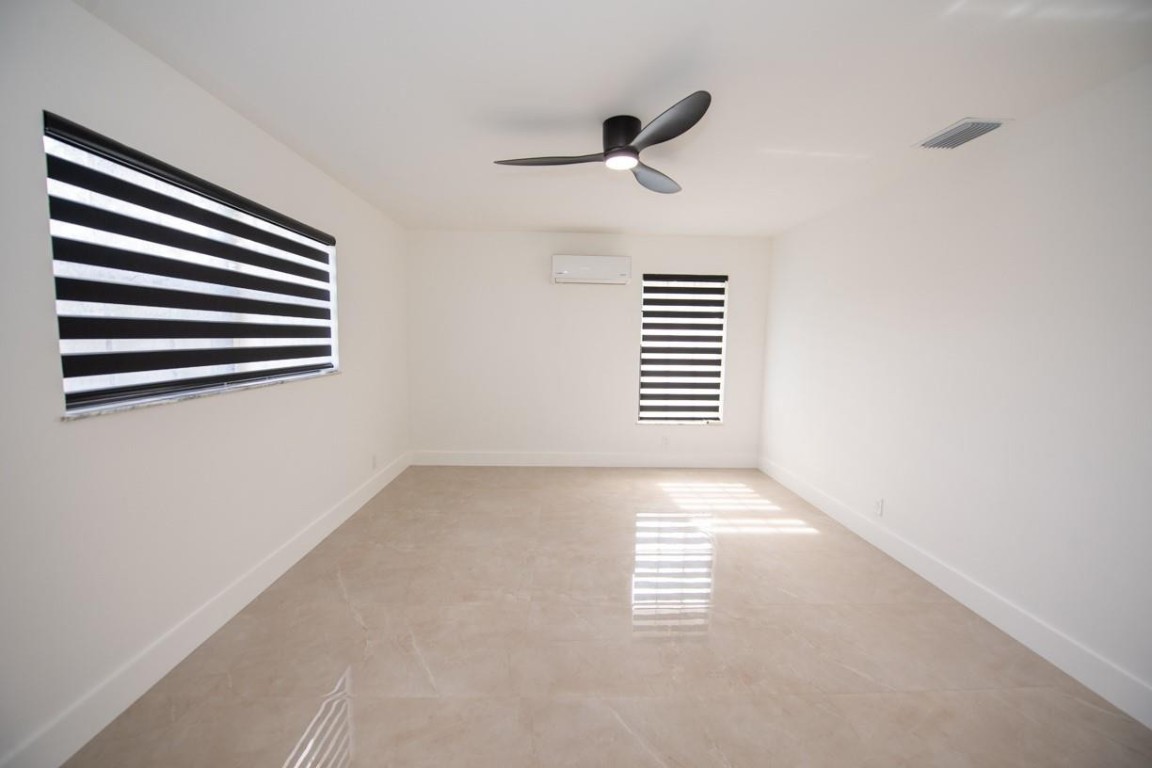 Town Of Modelo Dania B-49 - Residential