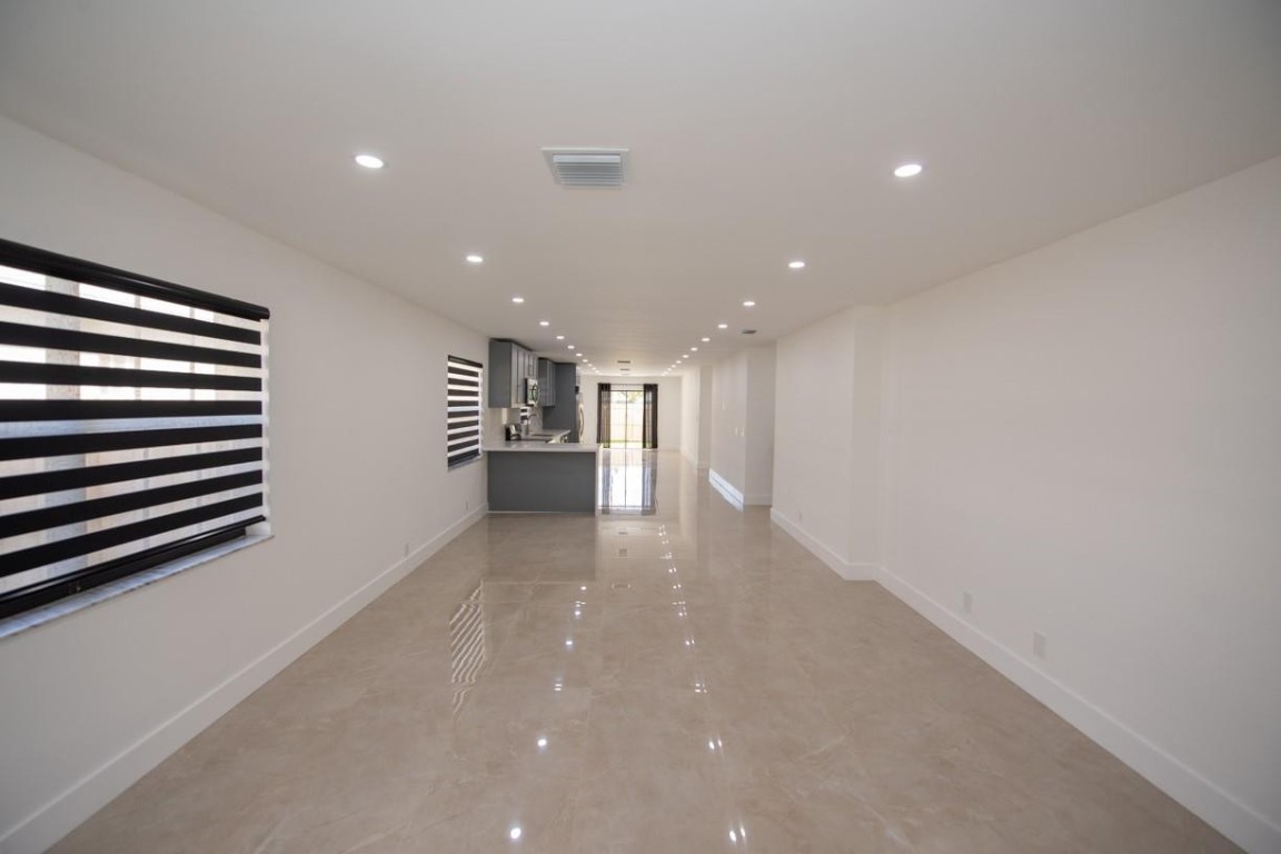 Town Of Modelo Dania B-49 - Residential