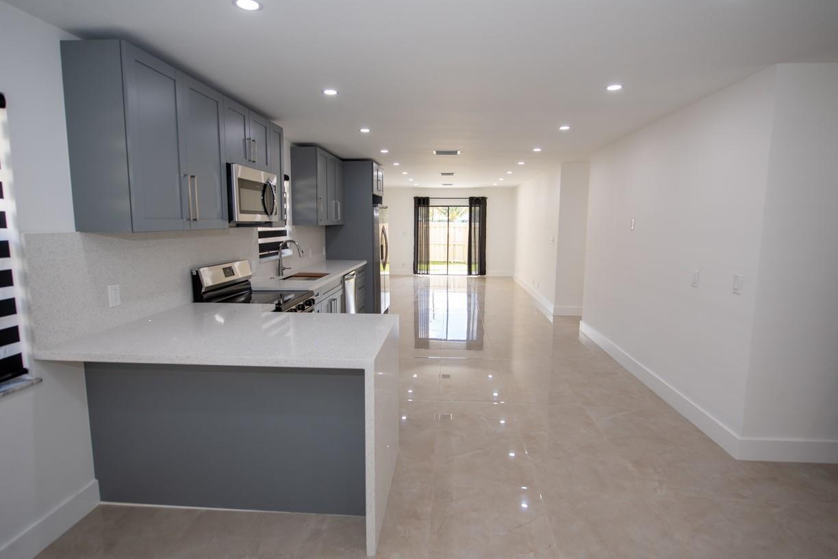 Town Of Modelo Dania B-49 - Residential