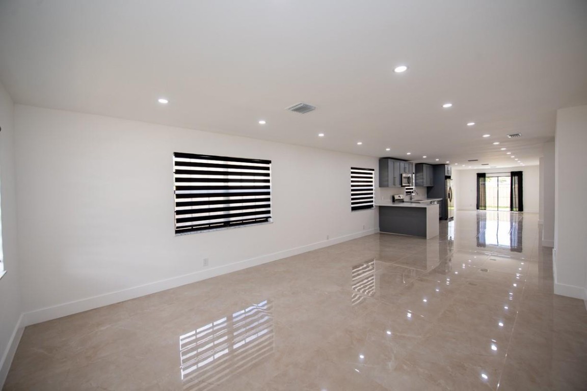 Town Of Modelo Dania B-49 - Residential