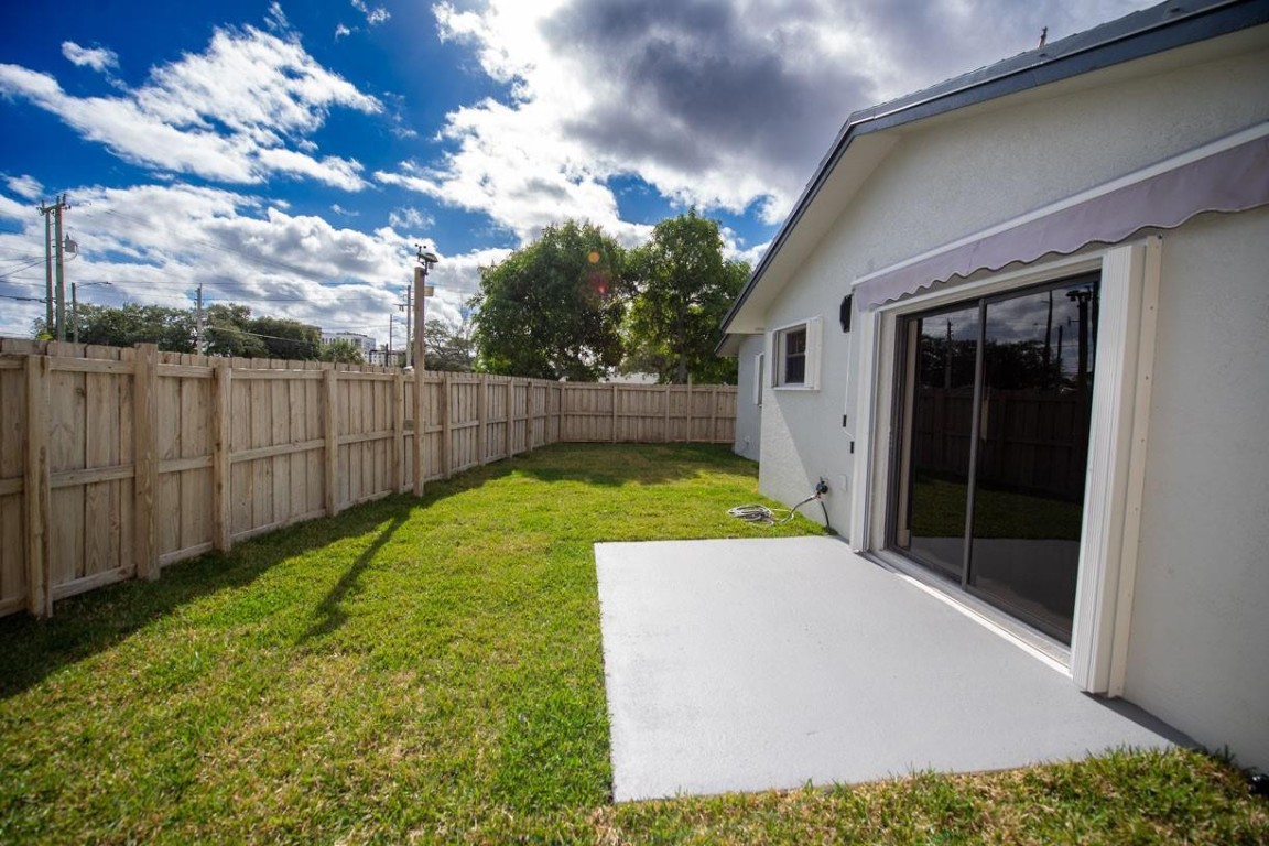 Town Of Modelo Dania B-49 - Residential