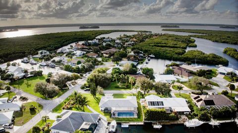 A home in Hutchinson Island