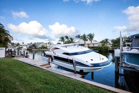 A home in Hutchinson Island