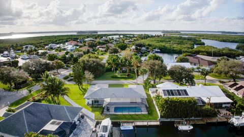 A home in Hutchinson Island