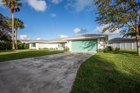 A home in Hutchinson Island