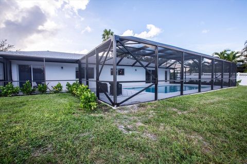 A home in Hutchinson Island