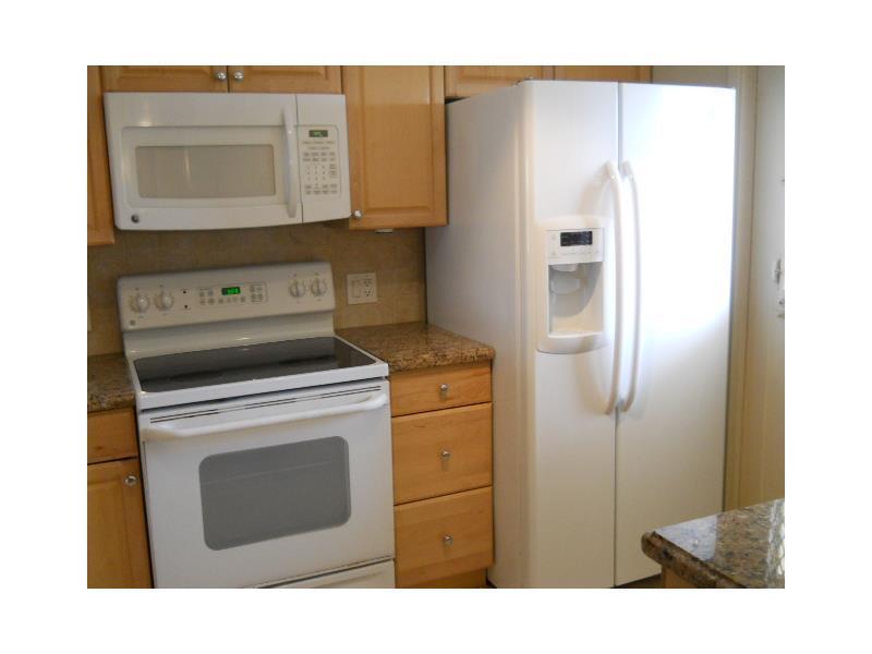 PALM-AIRE C C APTS 38 CON - Residential Lease