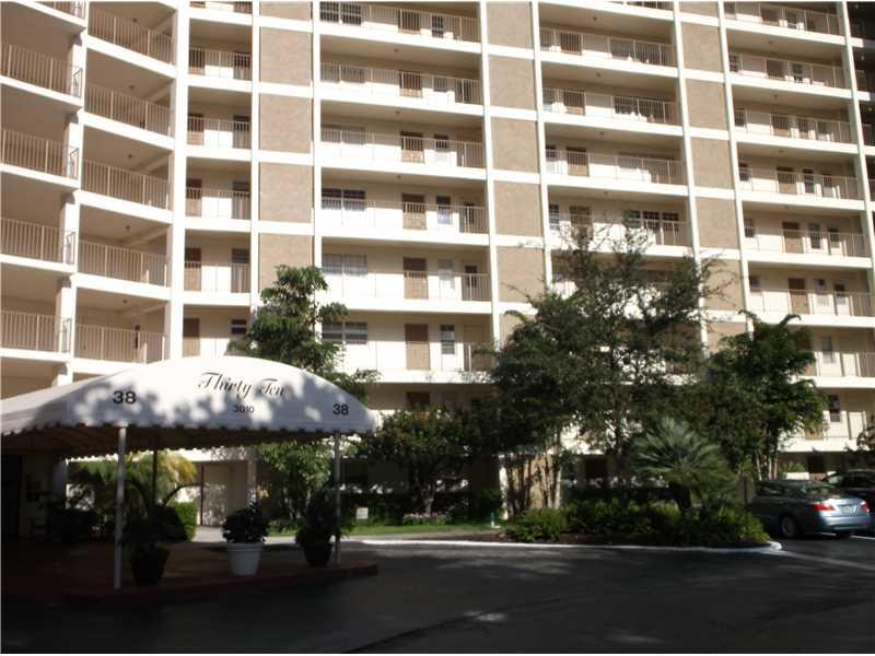 PALM-AIRE C C APTS 38 CON - Residential Lease
