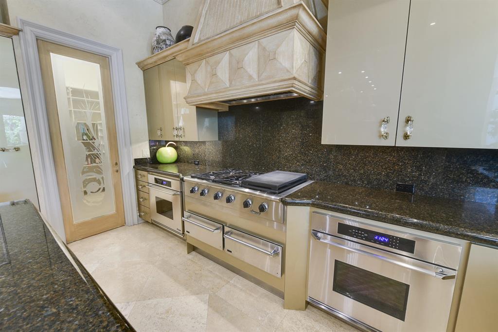 MIZNER LAKE ESTATES - Residential