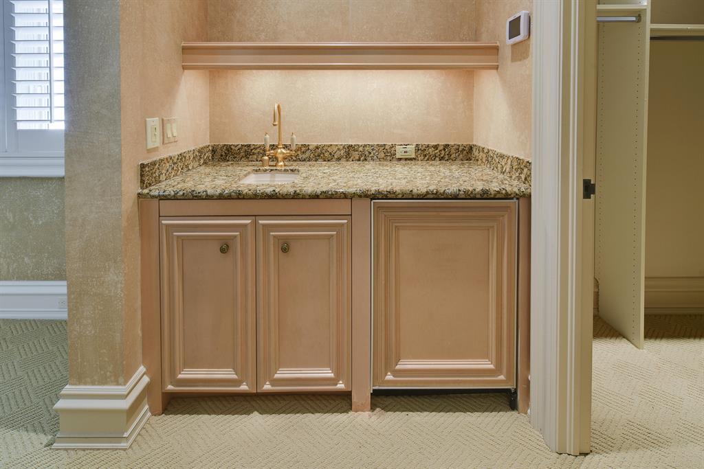 MIZNER LAKE ESTATES - Residential