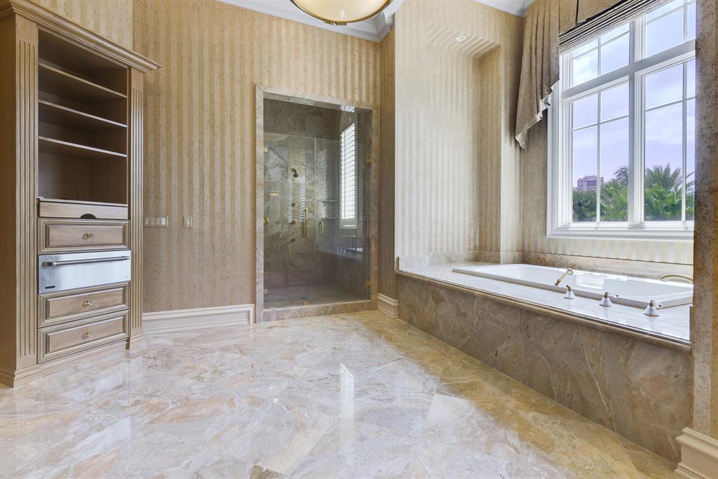 MIZNER LAKE ESTATES - Residential