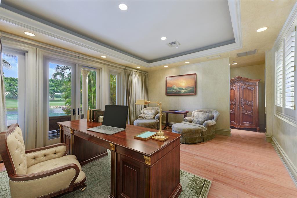 MIZNER LAKE ESTATES - Residential