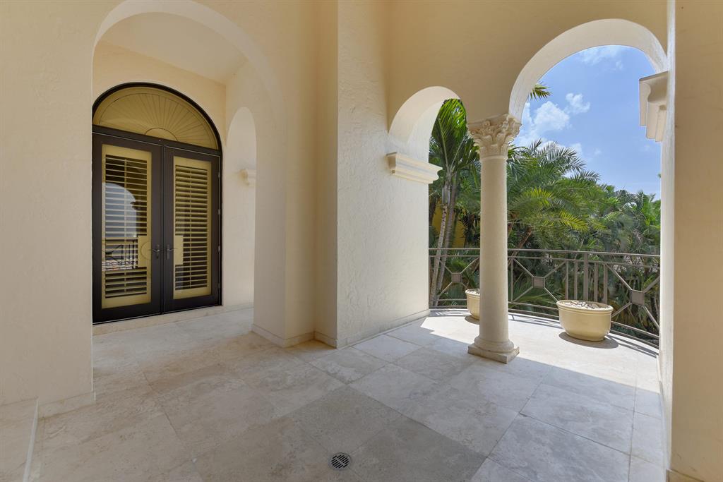 MIZNER LAKE ESTATES - Residential