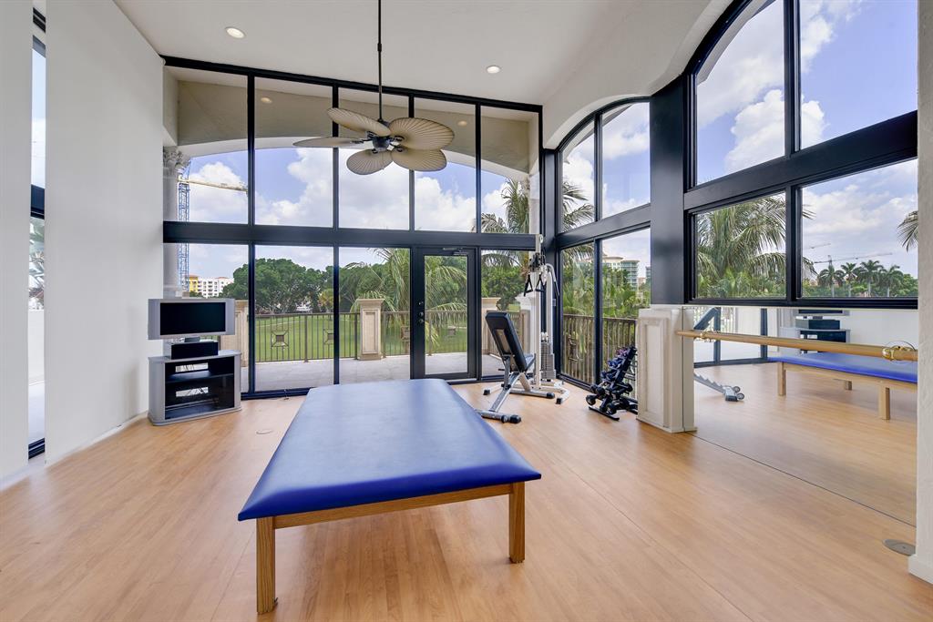 MIZNER LAKE ESTATES - Residential