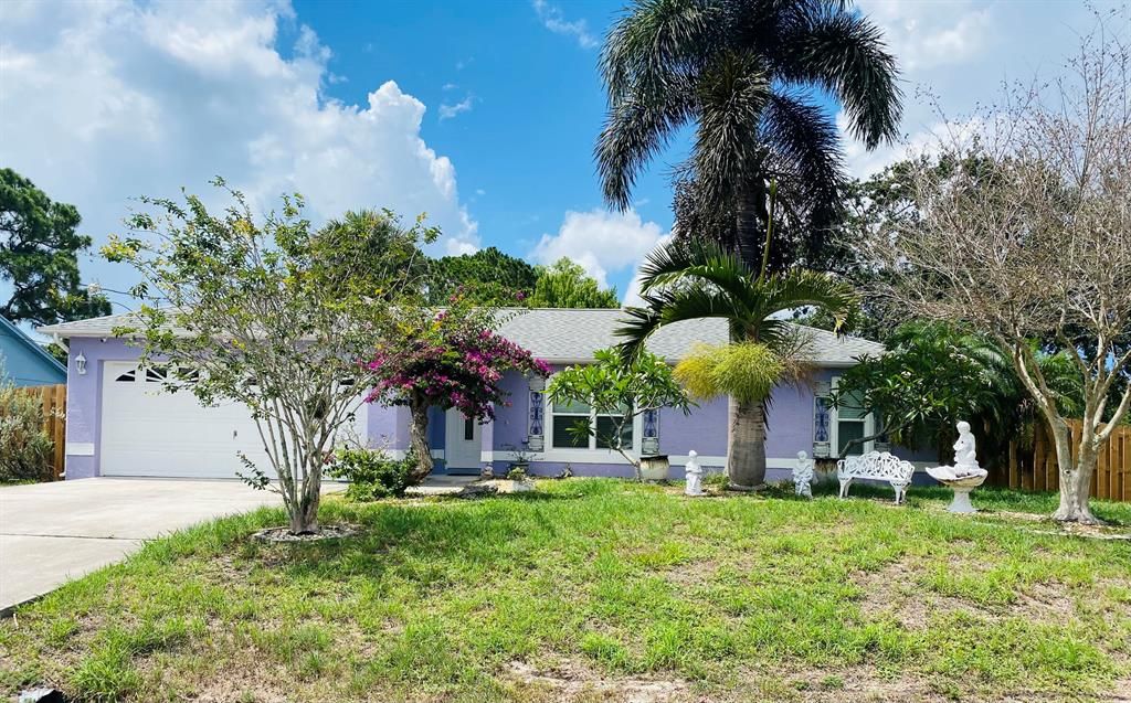 Photo of 457 SW David Terrace SW, Port Saint Lucie, FL 34953 (MLS # R10723640)