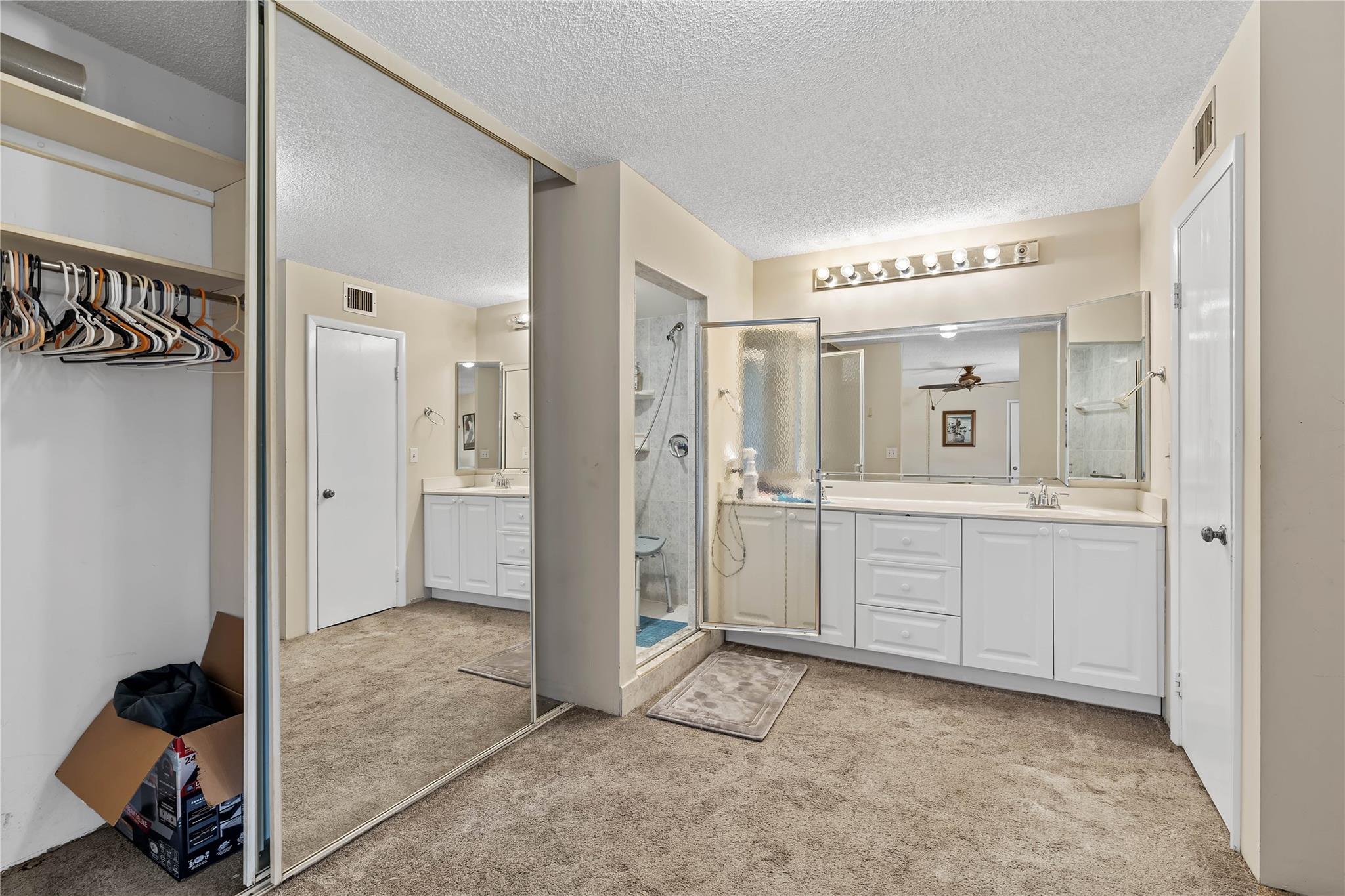 SPRINGDALE HOMES - Residential