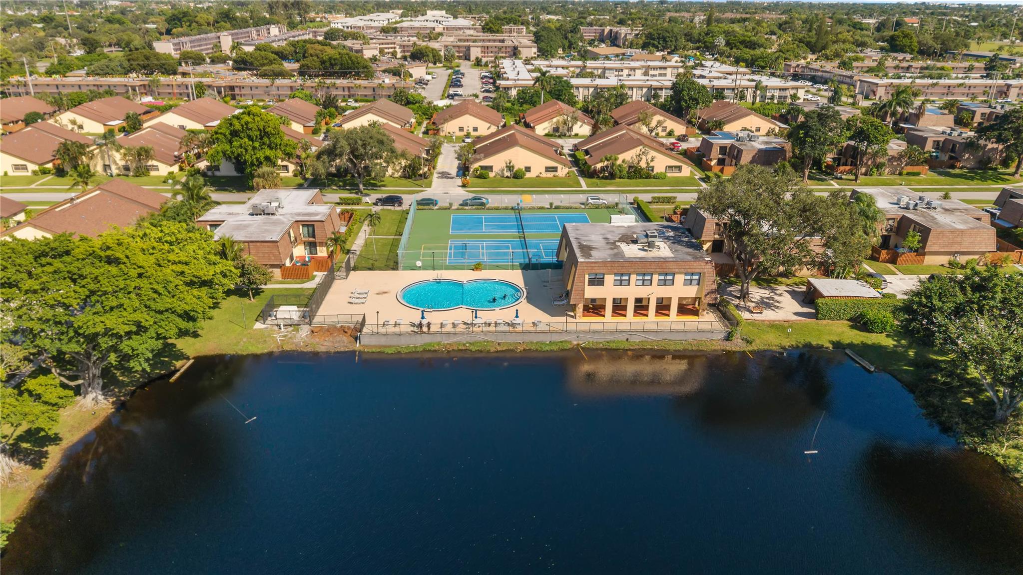 SPRINGDALE HOMES - Residential