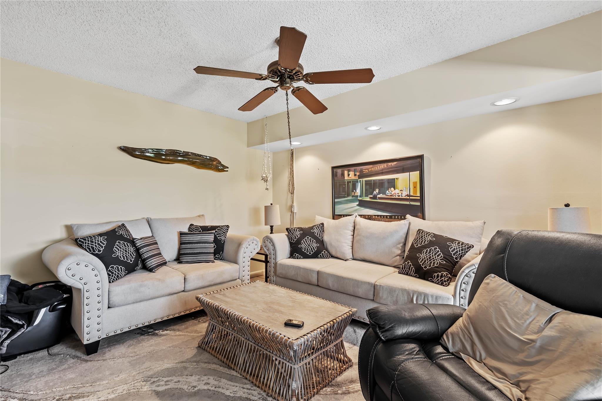 SPRINGDALE HOMES - Residential