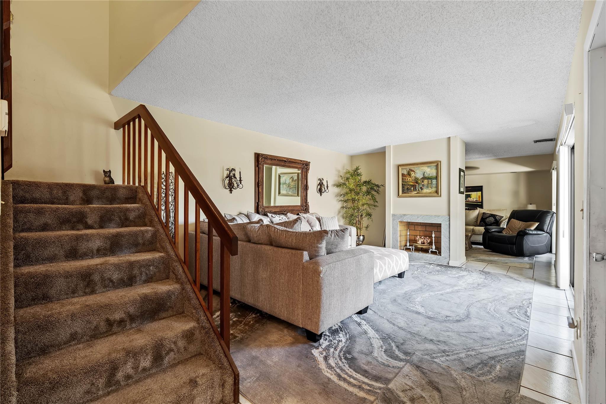 SPRINGDALE HOMES - Residential