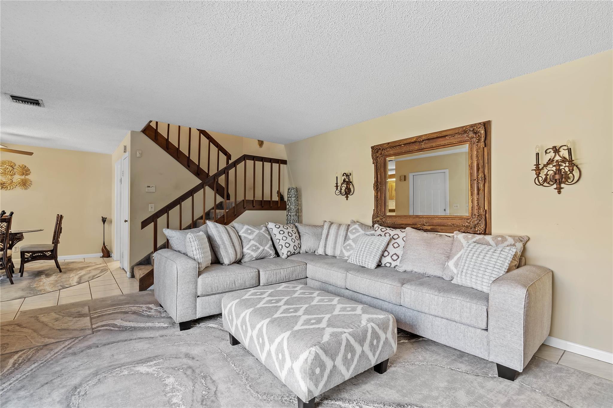 SPRINGDALE HOMES - Residential