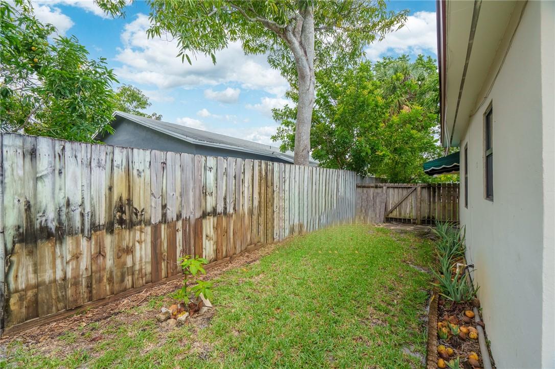 OAKLAND PARK SECOND ADD - Residential