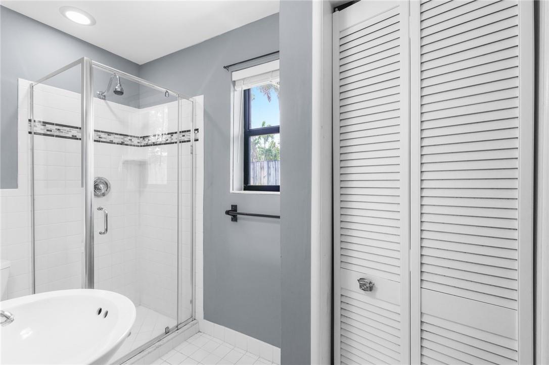 OAKLAND PARK SECOND ADD - Residential