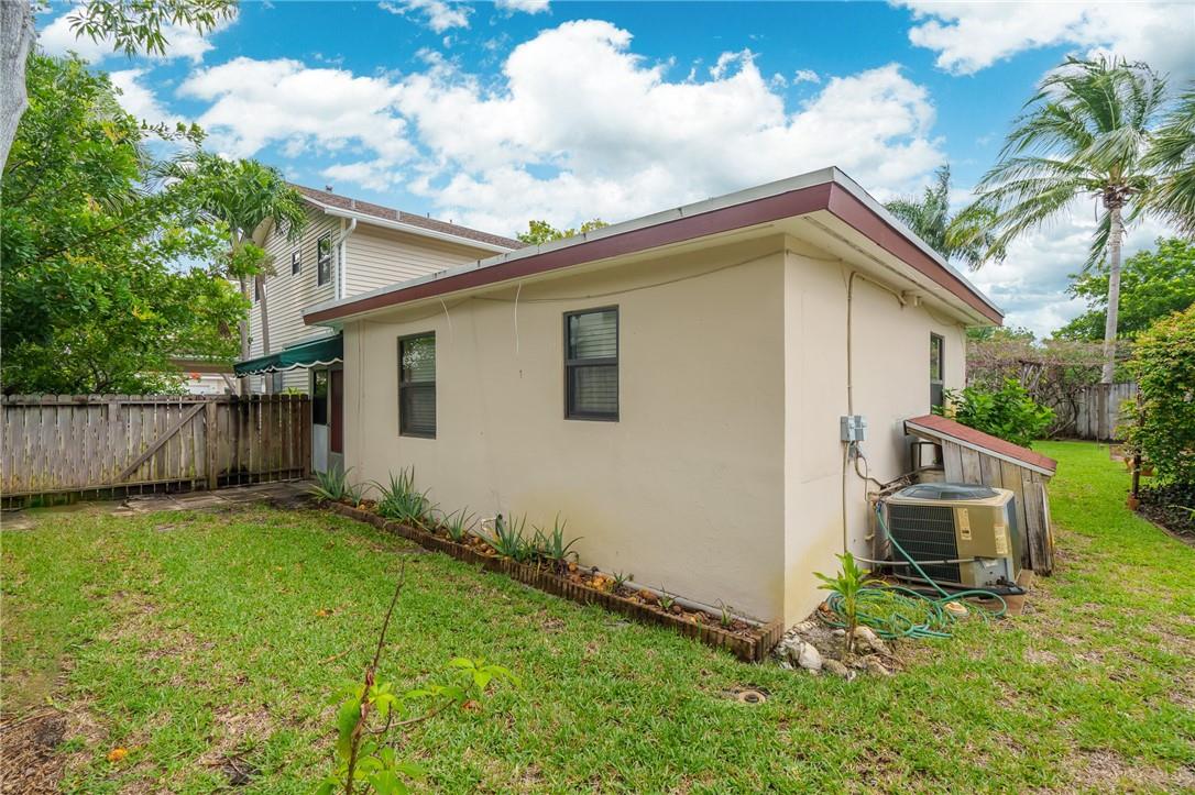 OAKLAND PARK SECOND ADD - Residential