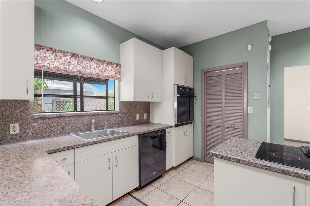 OAKLAND PARK SECOND ADD - Residential