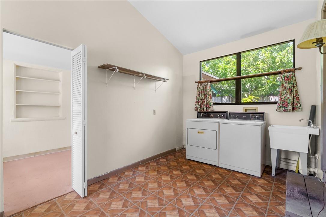 OAKLAND PARK SECOND ADD - Residential