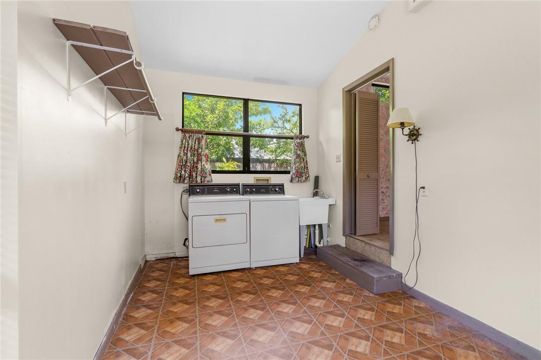 OAKLAND PARK SECOND ADD - Residential