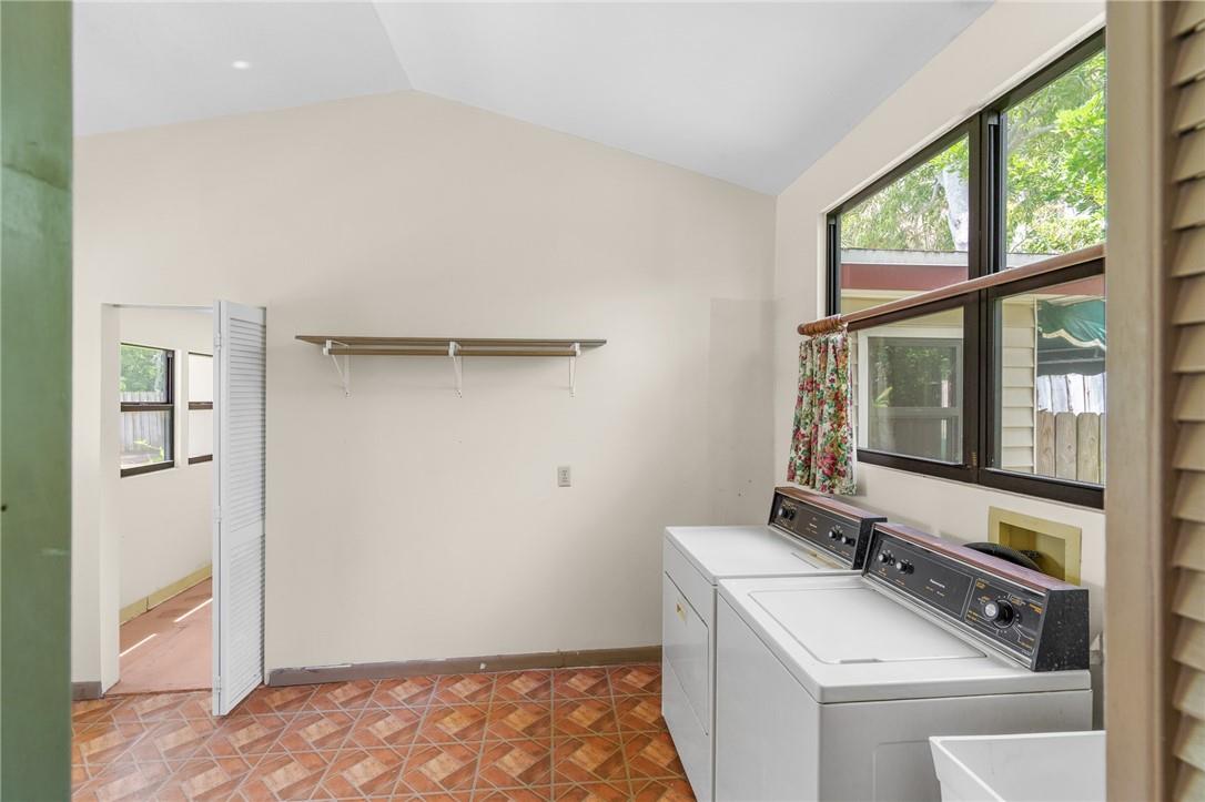 OAKLAND PARK SECOND ADD - Residential